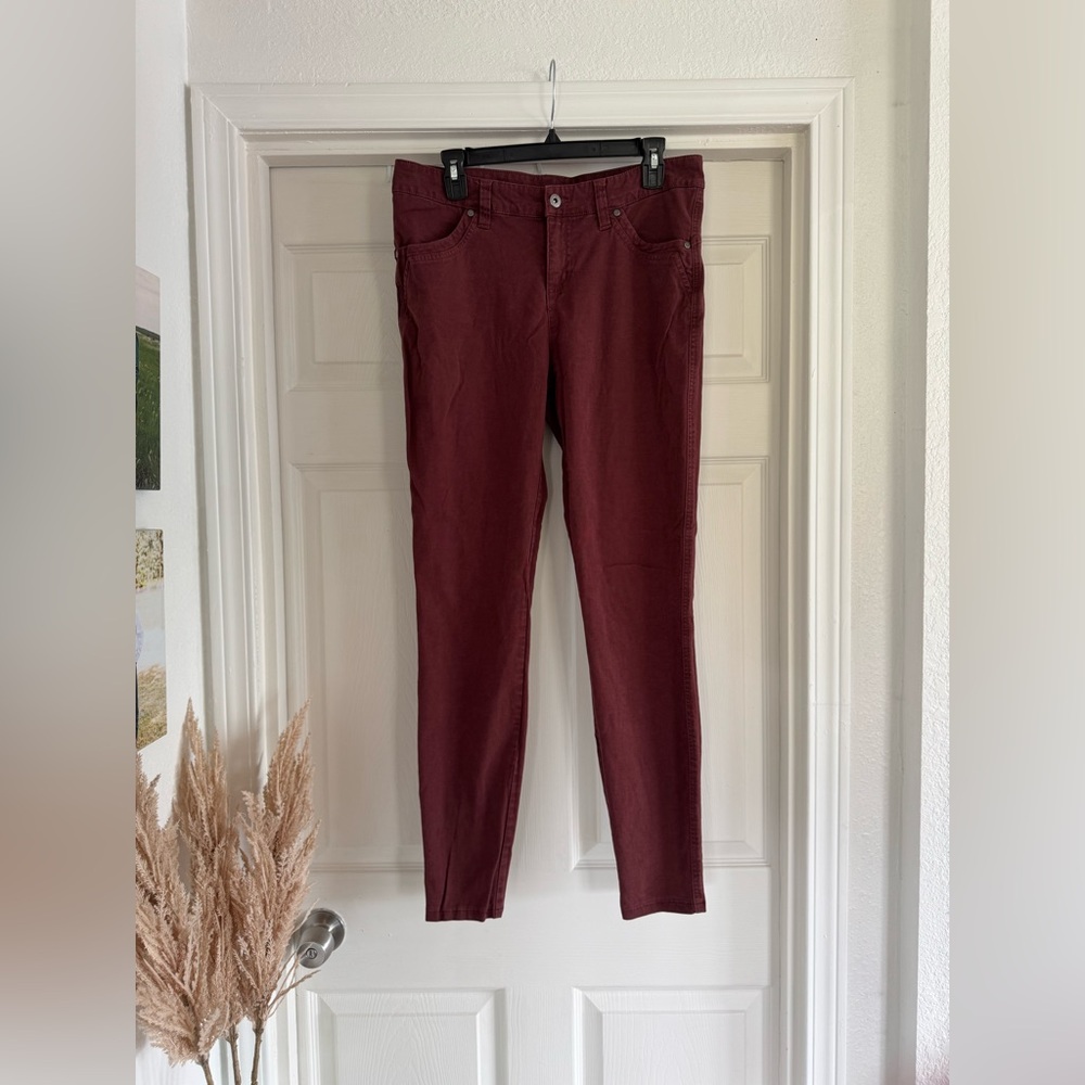 Kuhl Skinny Pants in Burgundy